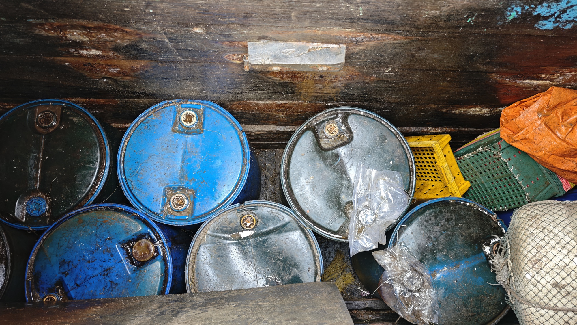 Đà Nẵng: Bắt giữ 2 tàu cá vận chyển 47.000 lít dầu DO không có nguồn gốc hợp pháp- Ảnh 2.