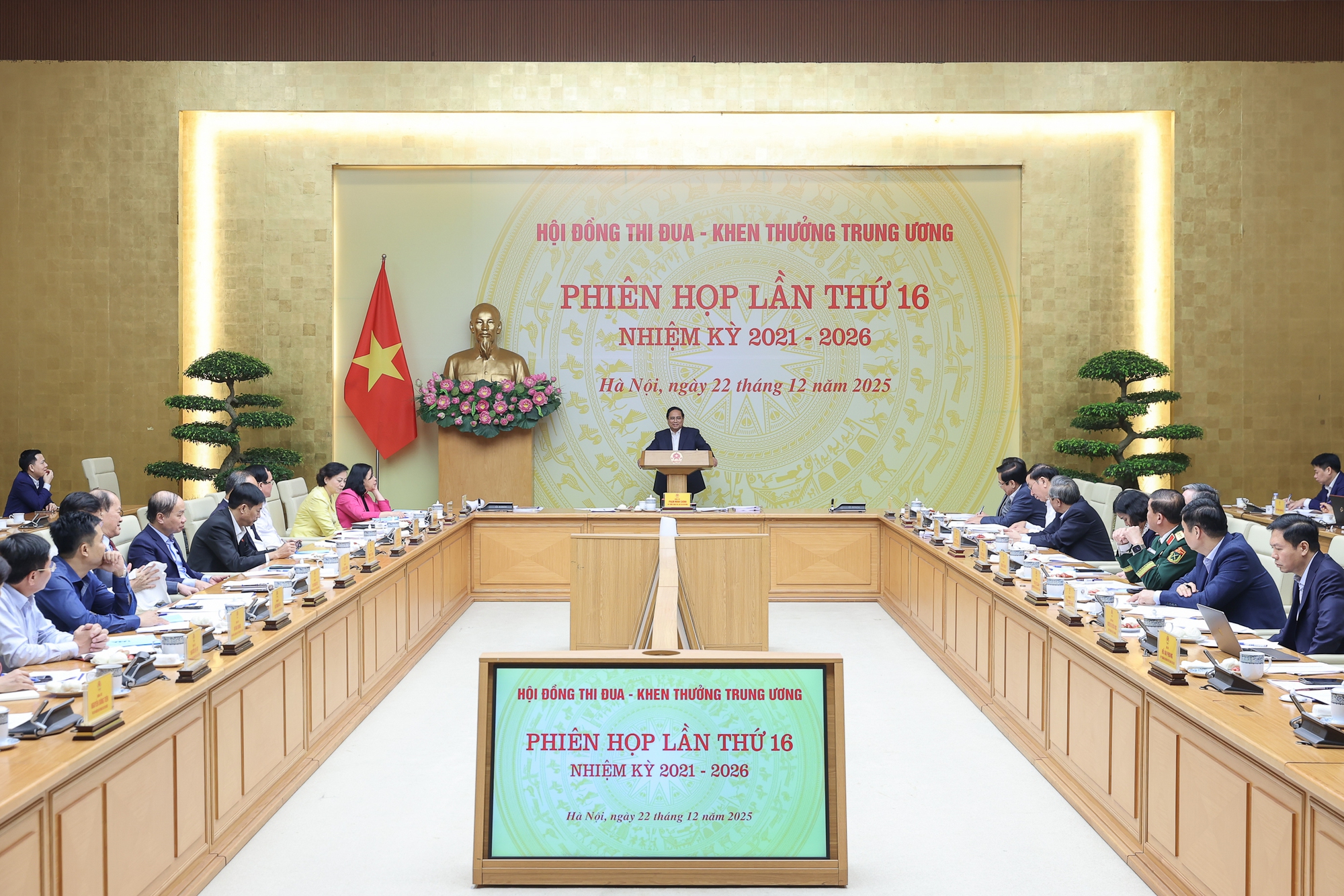 Thủ tướng: Đại hội Thi đua yêu nước toàn quốc tạo động lực, truyền cảm hứng, hội tụ và lan tỏa tinh thần yêu nước- Ảnh 1.