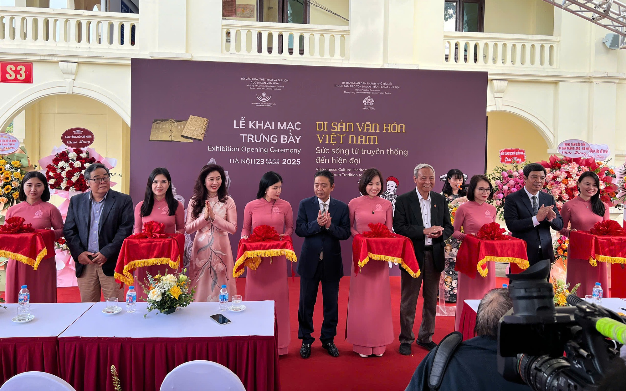 Khai mạc Trưng bày ‘Di sản văn hóa Việt Nam - Sức sống từ truyền thống đến hiện đại’