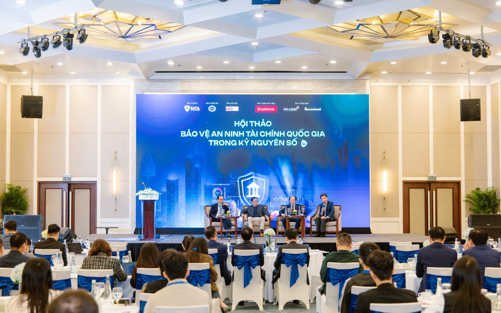 Giữ vững an ninh tài chính trong 'dòng chảy' số hóa