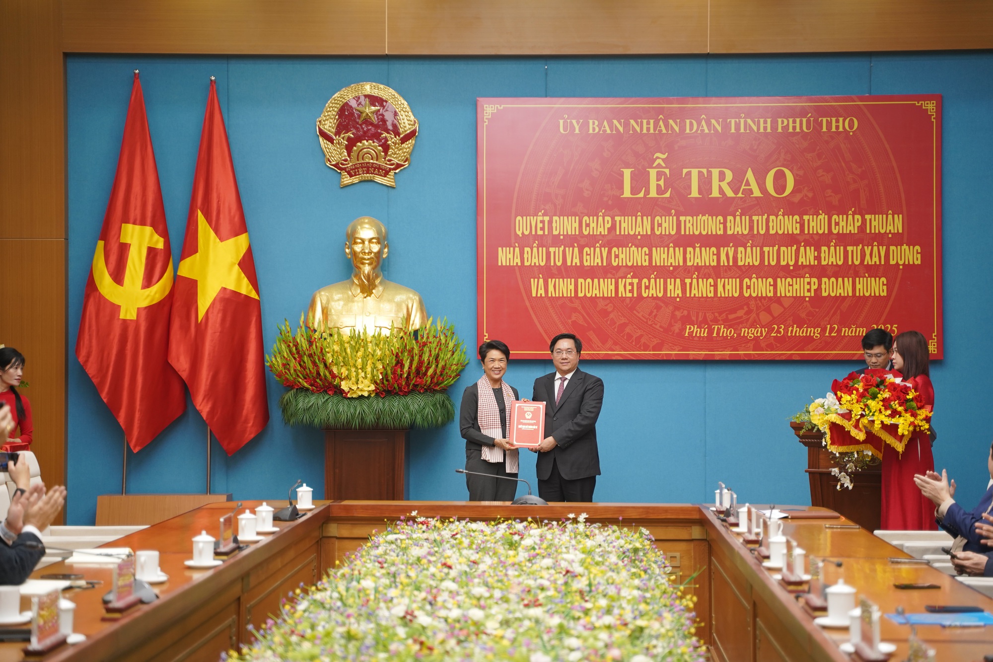 Phú Thọ tạo điều kiện tối đa cho dự án phát triển Khu công nghiệp bền vững của Amata- Ảnh 1. Phú Thọ tạo điều kiện tối đa cho dự án phát triển Khu công nghiệp bền vững của Amata- Ảnh 1.