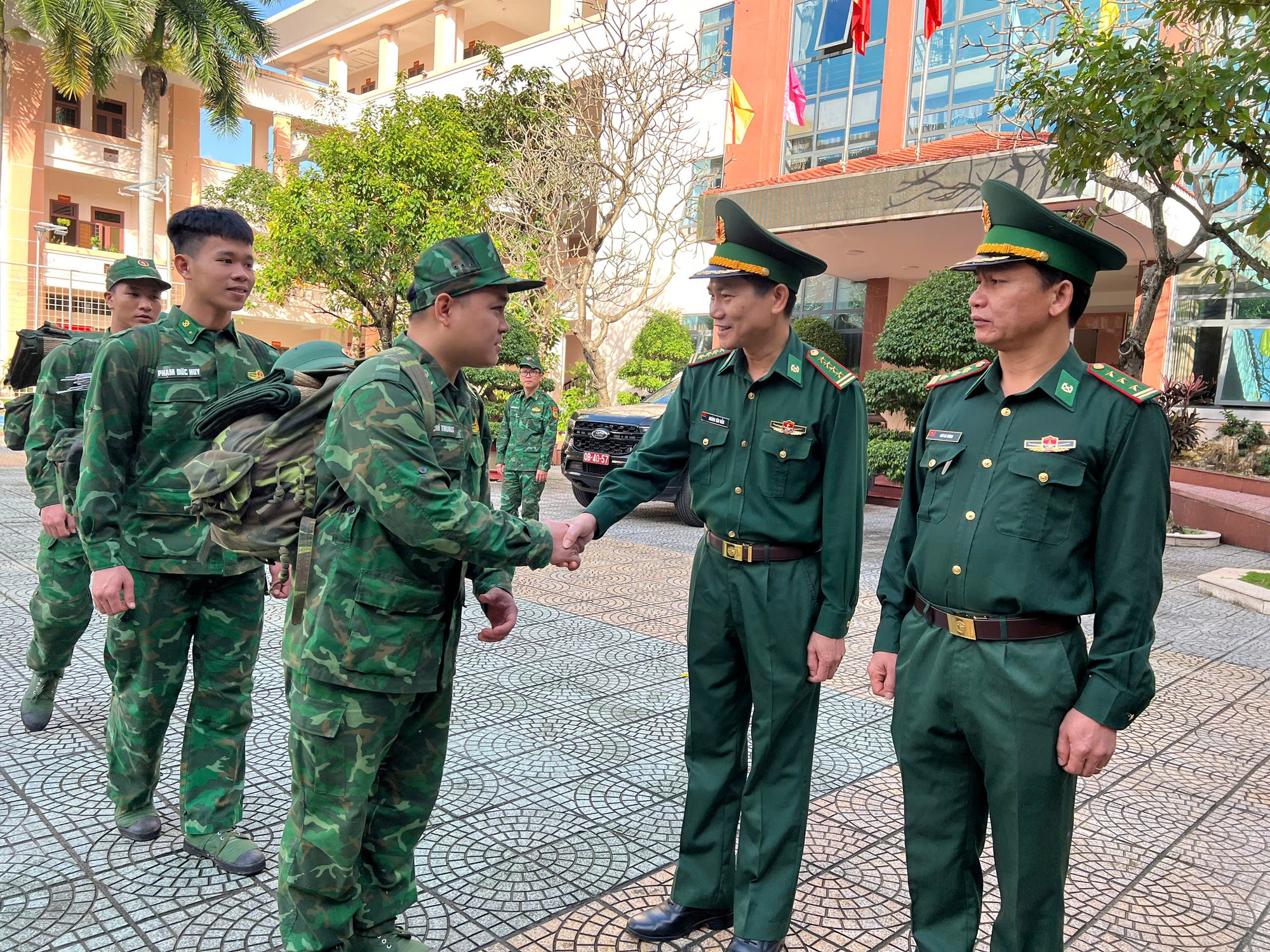 BĐBP Đà Nẵng xuất quân hỗ trợ xây dựng nhà ở cho nhân dân vùng biên giới- Ảnh 3.