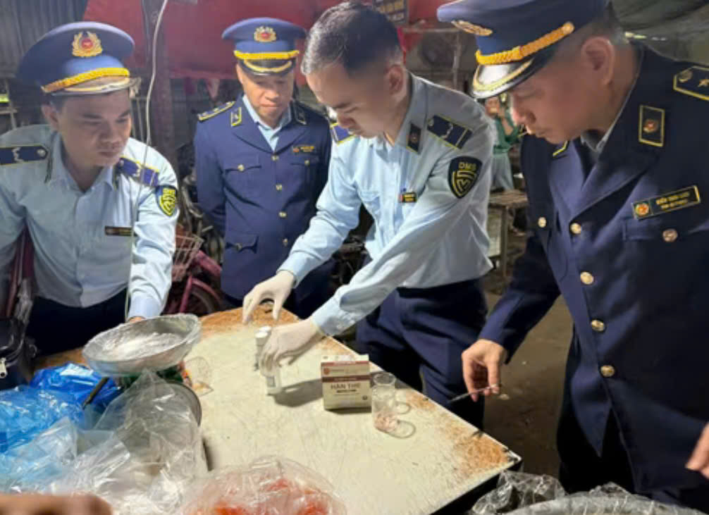 Hà Tĩnh tăng cường kiểm tra các hoạt động kinh doanh trên sàn thương mại điện tử- Ảnh 1.