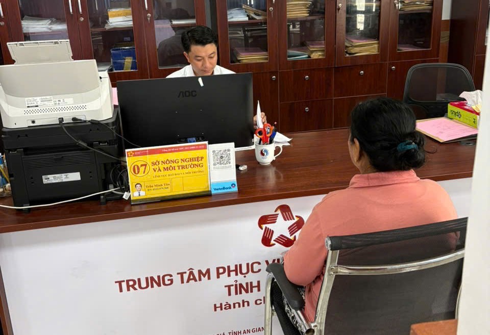 Cải cách hành chính ở An Giang: Hơn 70% hồ sơ đất đai được giải quyết trực tuyến- Ảnh 2.