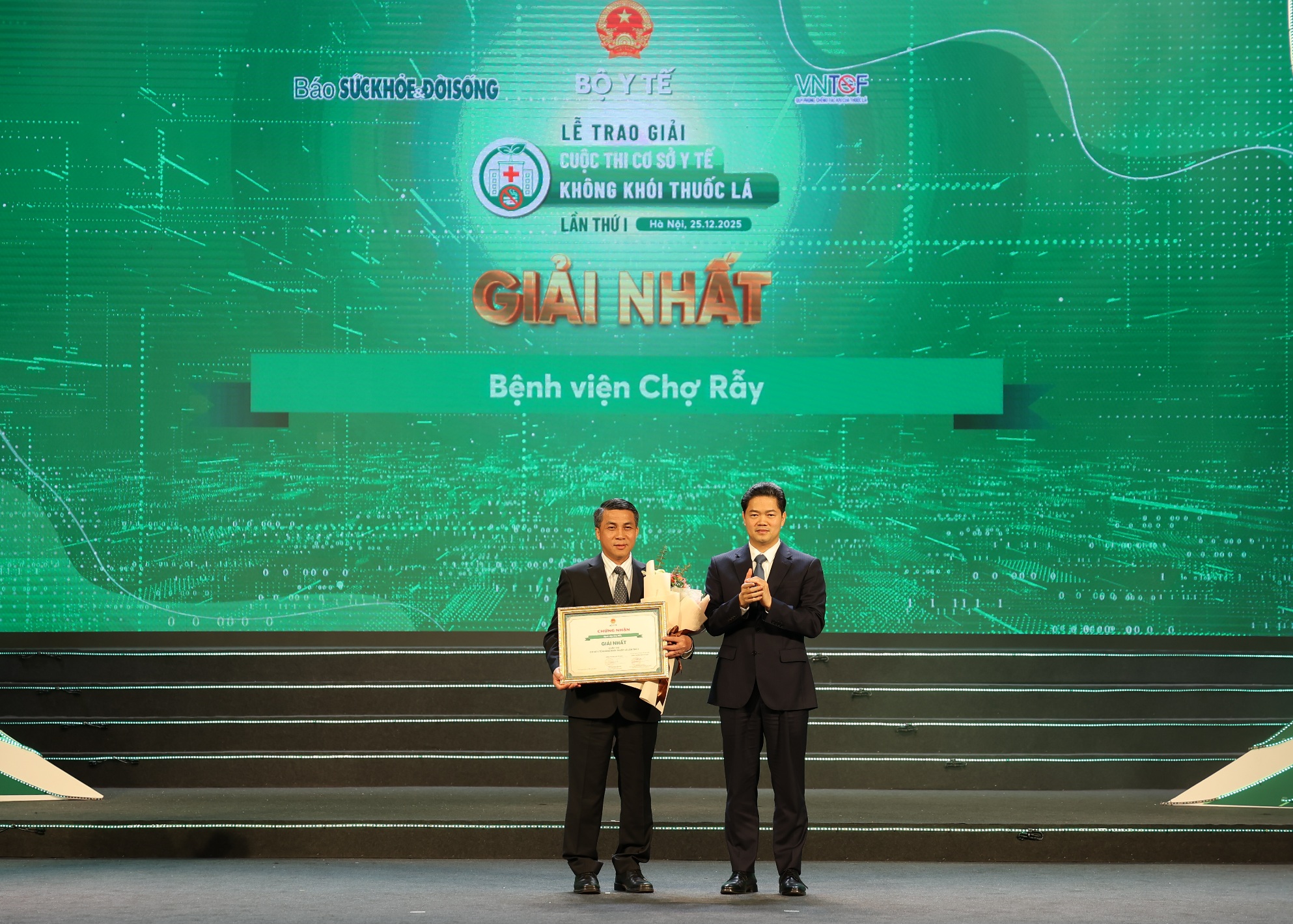 Tôn vinh các cơ sở y tế không khói thuốc lá- Ảnh 1.