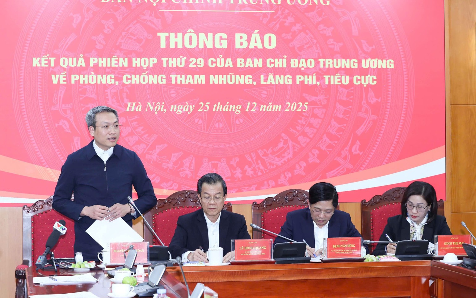 Khởi tố 10 bị can vụ án tại Bệnh viện Bạch Mai, Việt Đức cơ sở 2