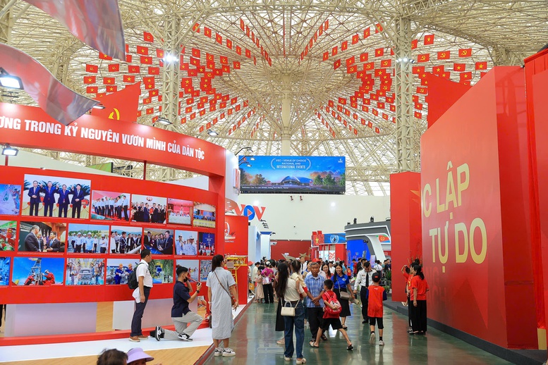 Công bố 10 sự kiện Văn hóa, Thể thao và Du lịch tiêu biểu năm 2025- Ảnh 2. Công bố 10 sự kiện Văn hóa, Thể thao và Du lịch tiêu biểu năm 2025- Ảnh 2.