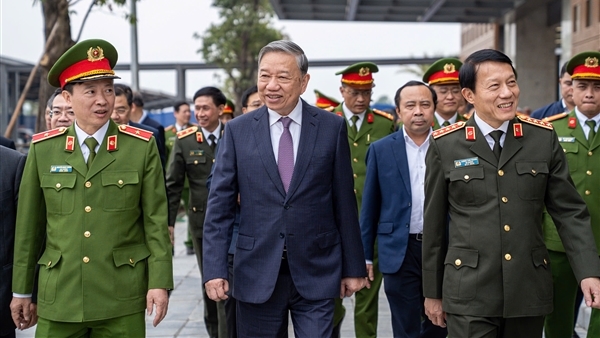 Tổng Bí thư Tô Lâm thăm, làm việc tại Trung tâm Dữ liệu Quốc gia, Bộ Công an