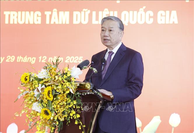 Tổng Bí thư Tô Lâm thăm, làm việc tại Trung tâm Dữ liệu Quốc gia, Bộ Công an- Ảnh 5.