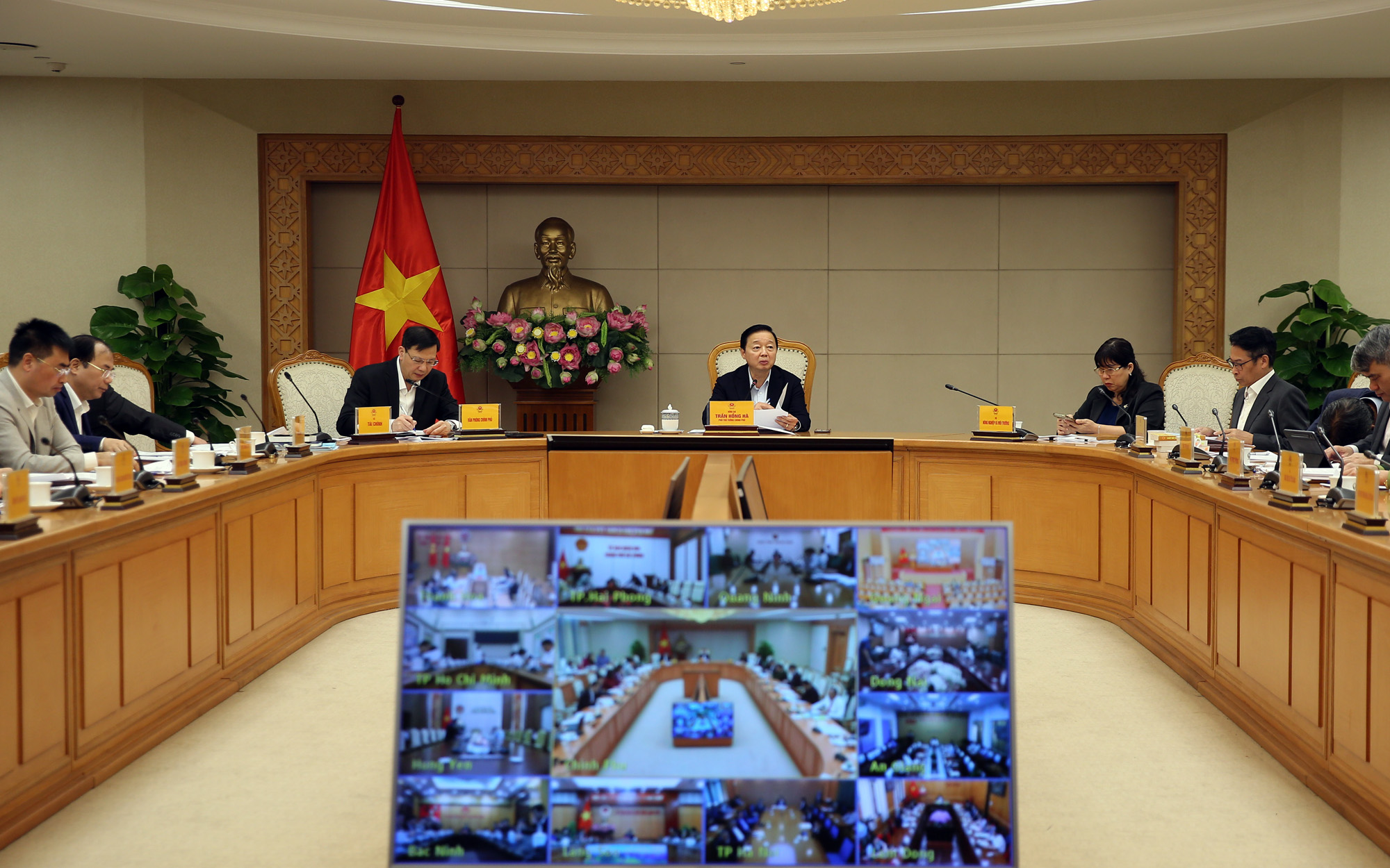 Hoàn thiện, sớm ban hành 2 nghị định tháo gỡ khó khăn, vướng mắc khi thi hành Luật Đất đai- Ảnh 1.