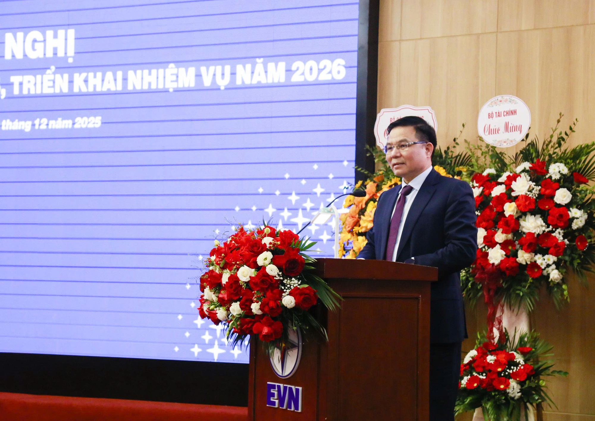 Cần giải quyết vấn đề mất cân đối cấu trúc hệ thống điện- Ảnh 1.