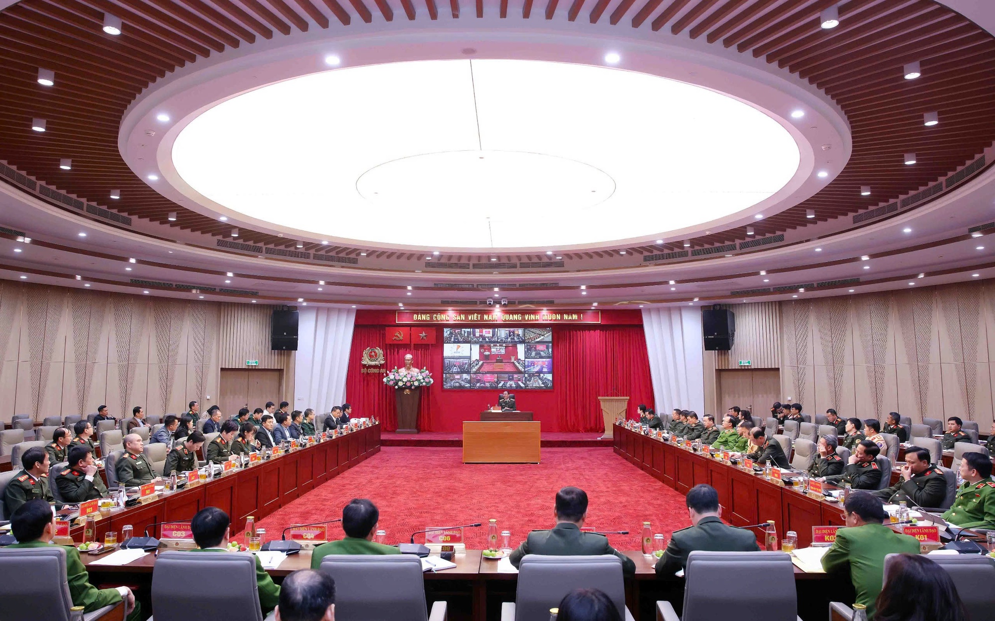 Chủ động từ sớm, từ xa, bảo đảm tuyệt đối an toàn cho Đại hội Đảng lần thứ XIV- Ảnh 2. Chủ động từ sớm, từ xa, bảo đảm tuyệt đối an toàn cho Đại hội Đảng lần thứ XIV- Ảnh 2.