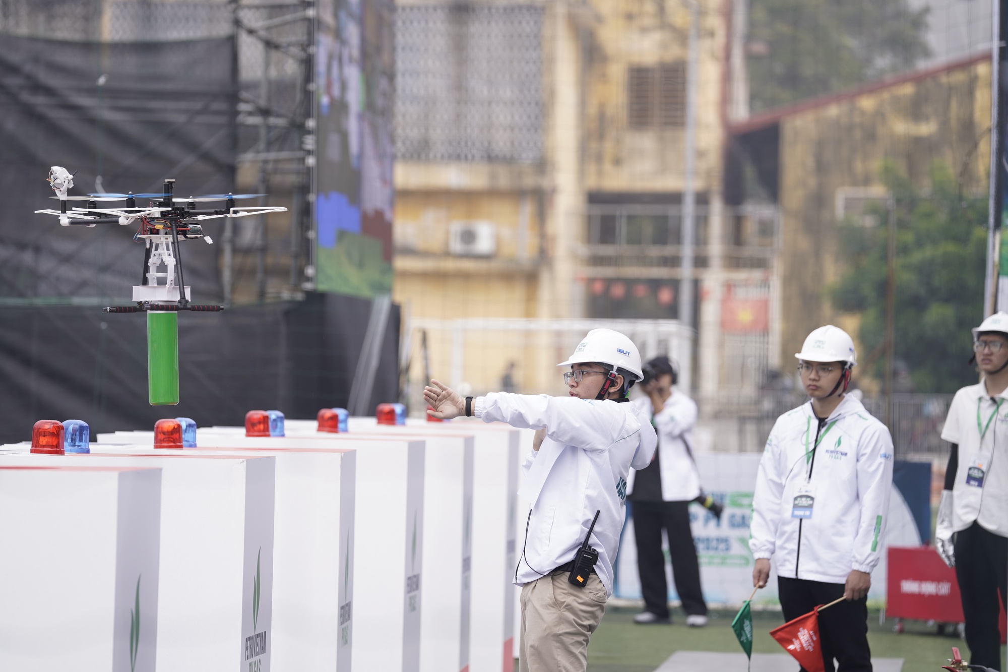 Sôi nổi UAV Cup 2025: Thắp lửa sáng tạo cho thế hệ trẻ- Ảnh 1. Sôi nổi UAV Cup 2025: Thắp lửa sáng tạo cho thế hệ trẻ- Ảnh 1.