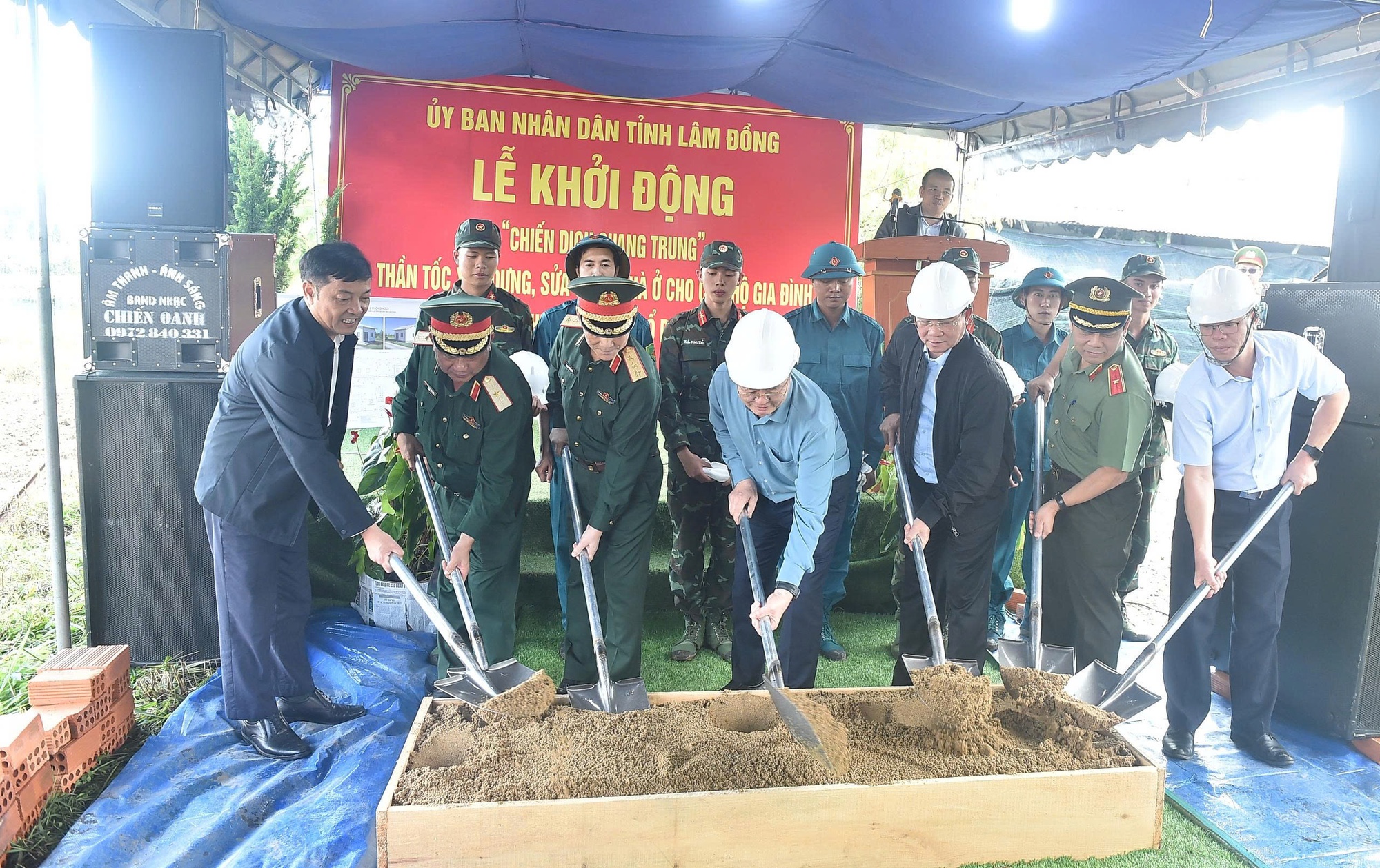 Phó Thủ tướng Mai Văn Chính dự Lễ khởi động 'Chiến dịch Quang Trung' tại Lâm Đồng- Ảnh 1. Phó Thủ tướng Mai Văn Chính dự Lễ khởi động 'Chiến dịch Quang Trung' tại Lâm Đồng- Ảnh 1.