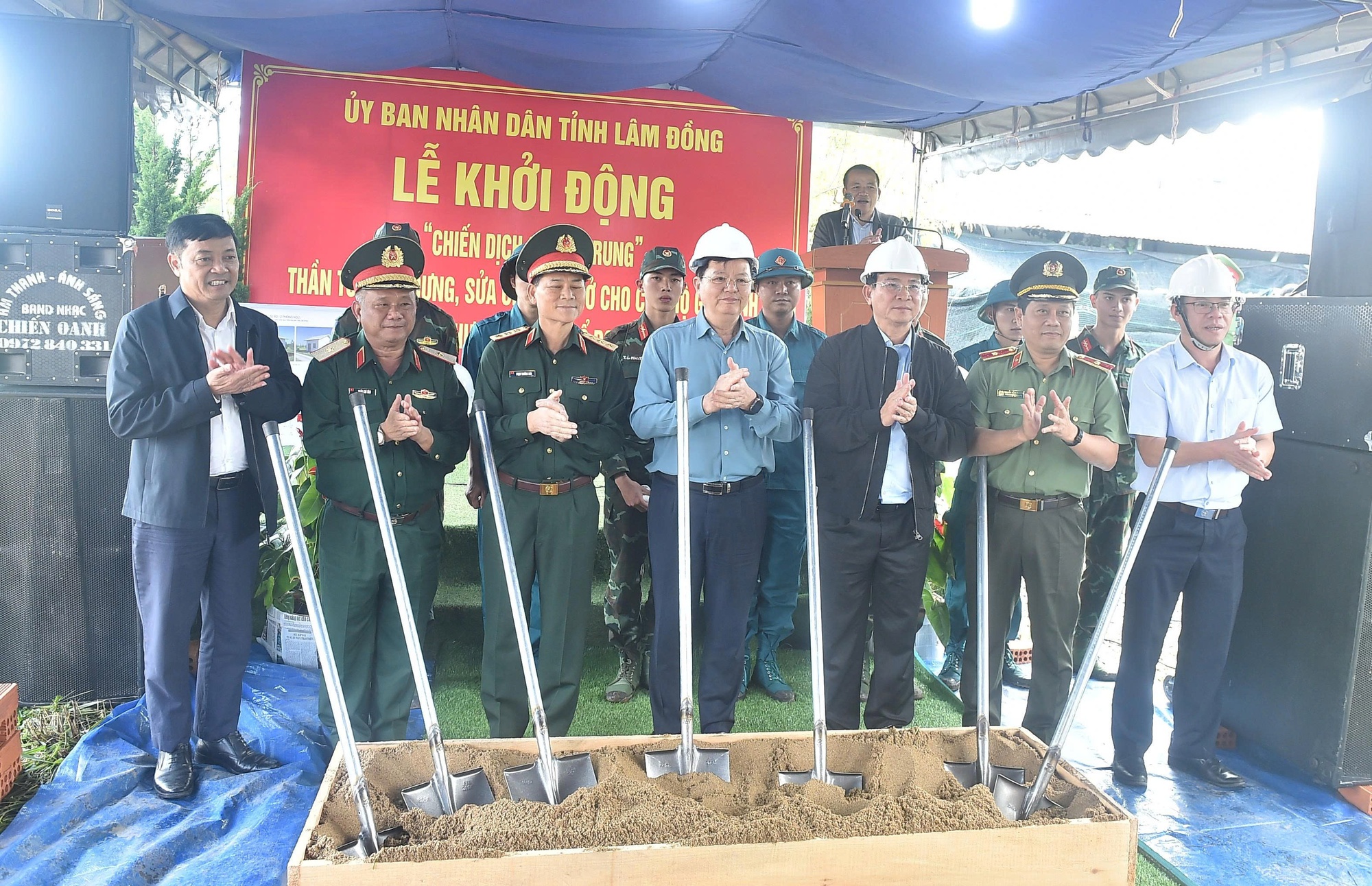 Phó Thủ tướng Mai Văn Chính dự Lễ khởi động 'Chiến dịch Quang Trung' tại Lâm Đồng- Ảnh 2. Phó Thủ tướng Mai Văn Chính dự Lễ khởi động 'Chiến dịch Quang Trung' tại Lâm Đồng- Ảnh 2.