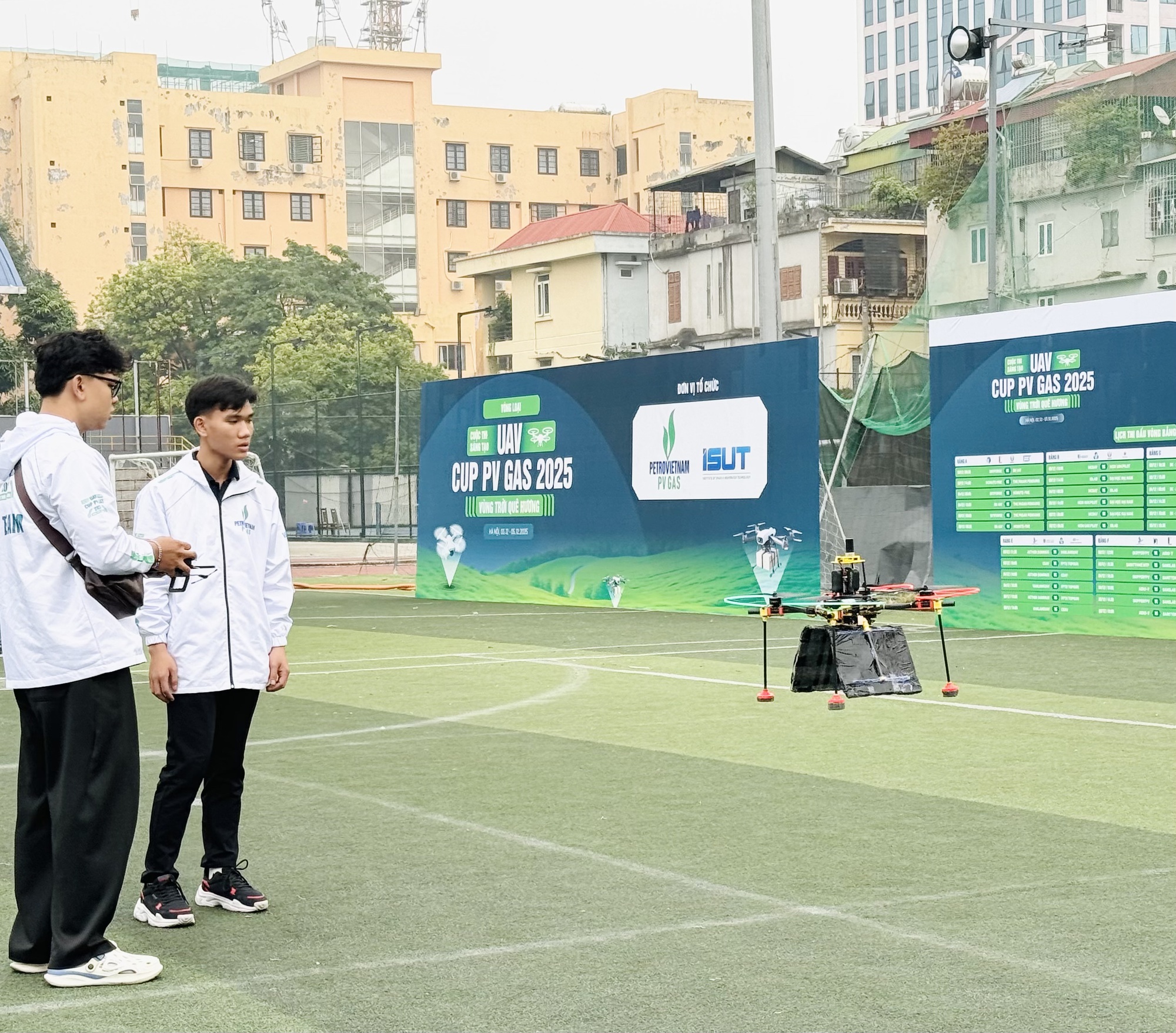 Sôi nổi UAV Cup 2025: Thắp lửa sáng tạo cho thế hệ trẻ- Ảnh 2. Sôi nổi UAV Cup 2025: Thắp lửa sáng tạo cho thế hệ trẻ- Ảnh 2.