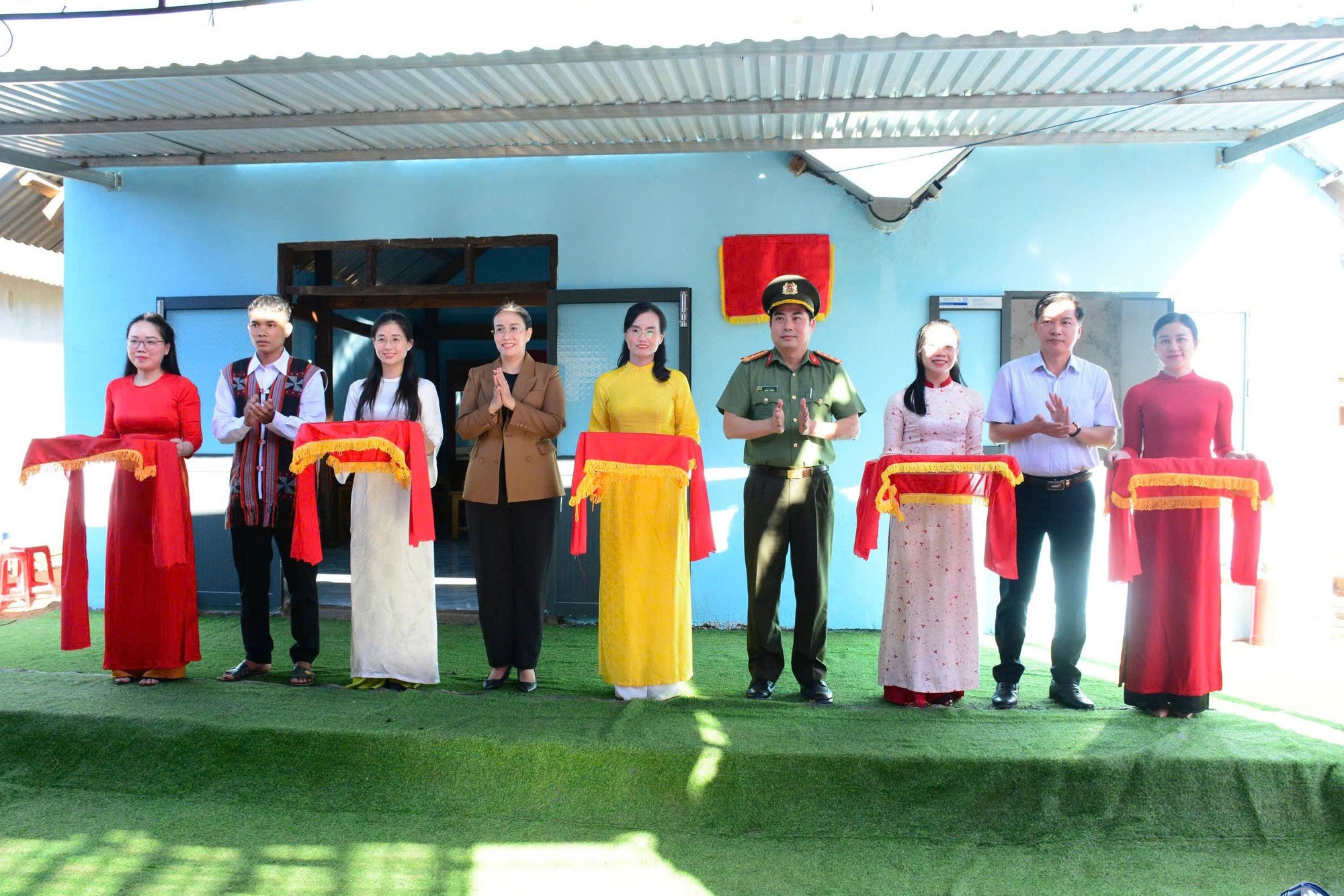 Đà Nẵng hoàn thành sửa nhà cho người dân sau thiên tai- Ảnh 1. Đà Nẵng hoàn thành sửa nhà cho người dân sau thiên tai- Ảnh 1.