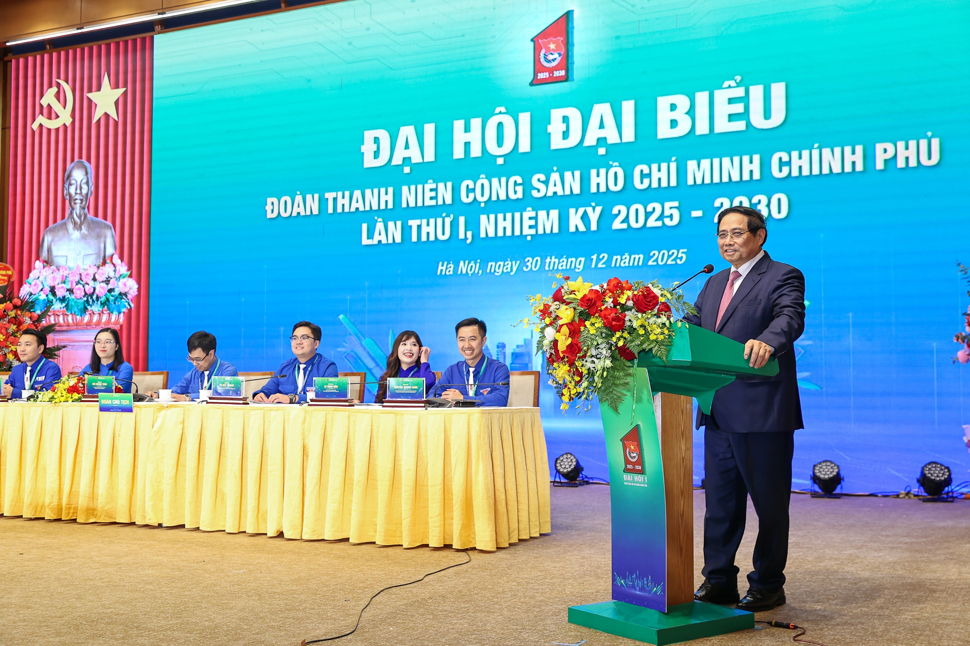 Thủ tướng kỳ vọng thanh niên phát huy vai trò tiên phong và tinh thần chia sẻ, cảm thông- Ảnh 3.