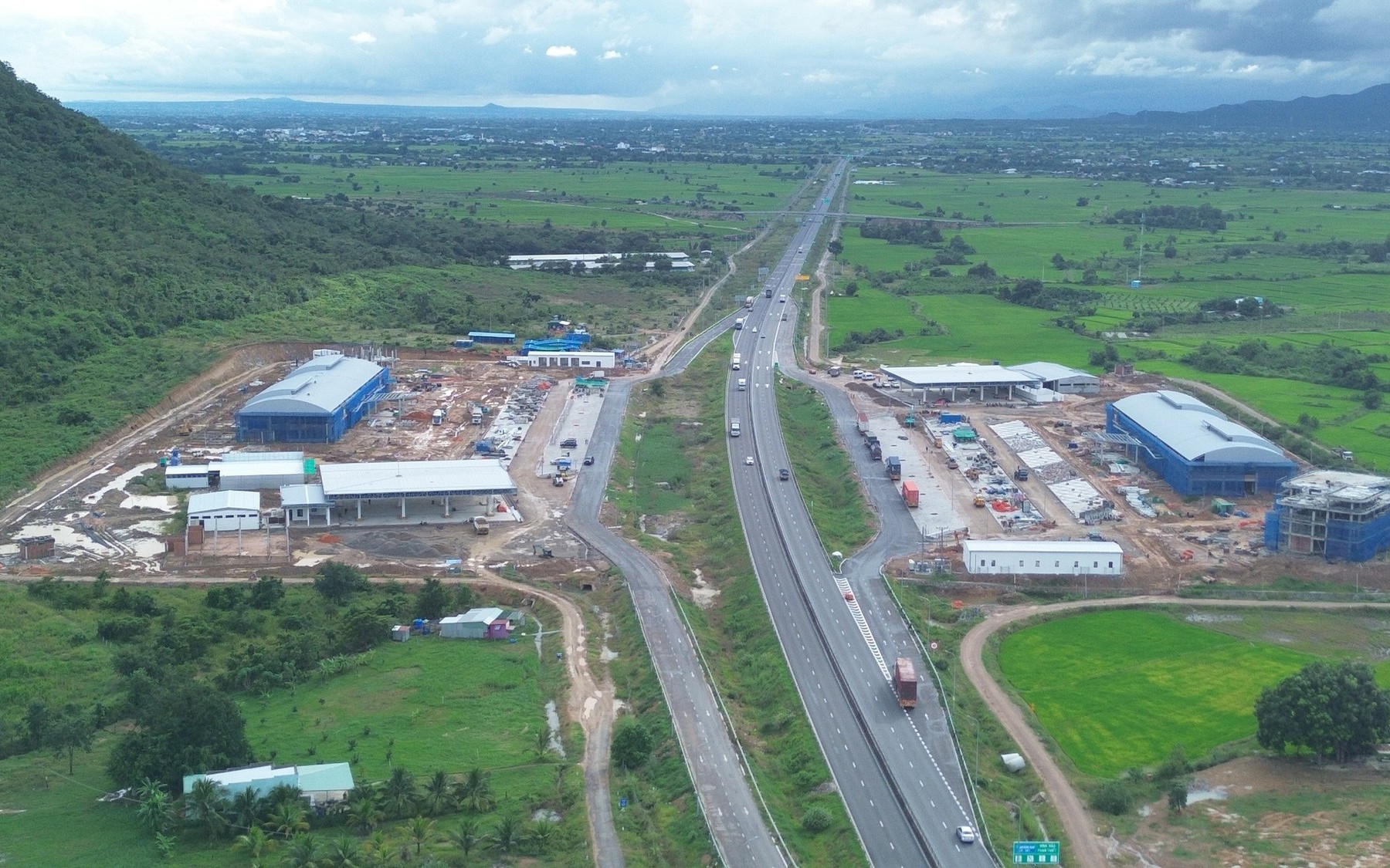 Di chuyển trên cao tốc Bắc-Nam nghỉ chân ở trạm nào?