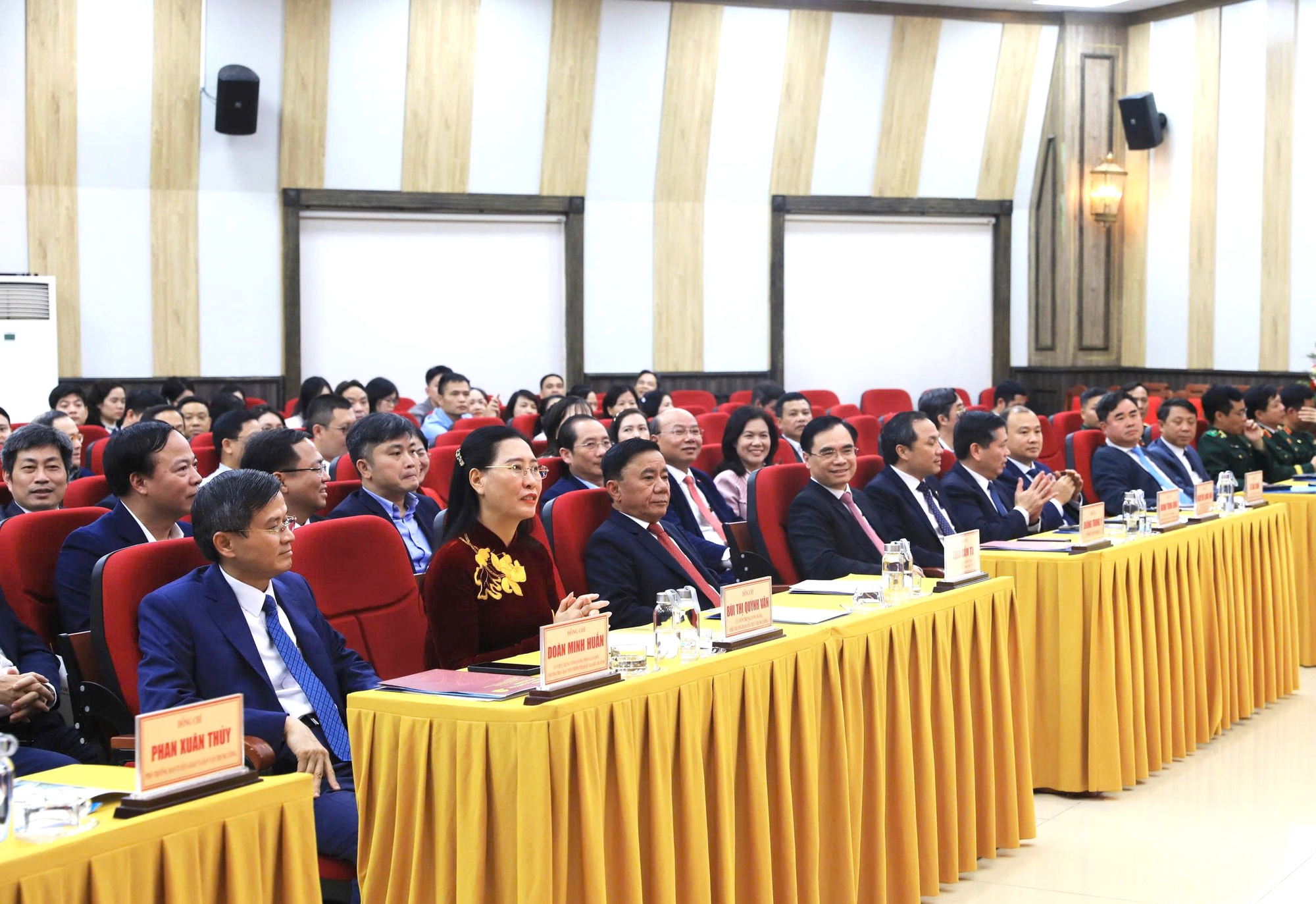 Đồng chí Dương Trung Ý được bổ nhiệm giữ chức Tổng Biên tập Tạp chí Cộng sản- Ảnh 1.