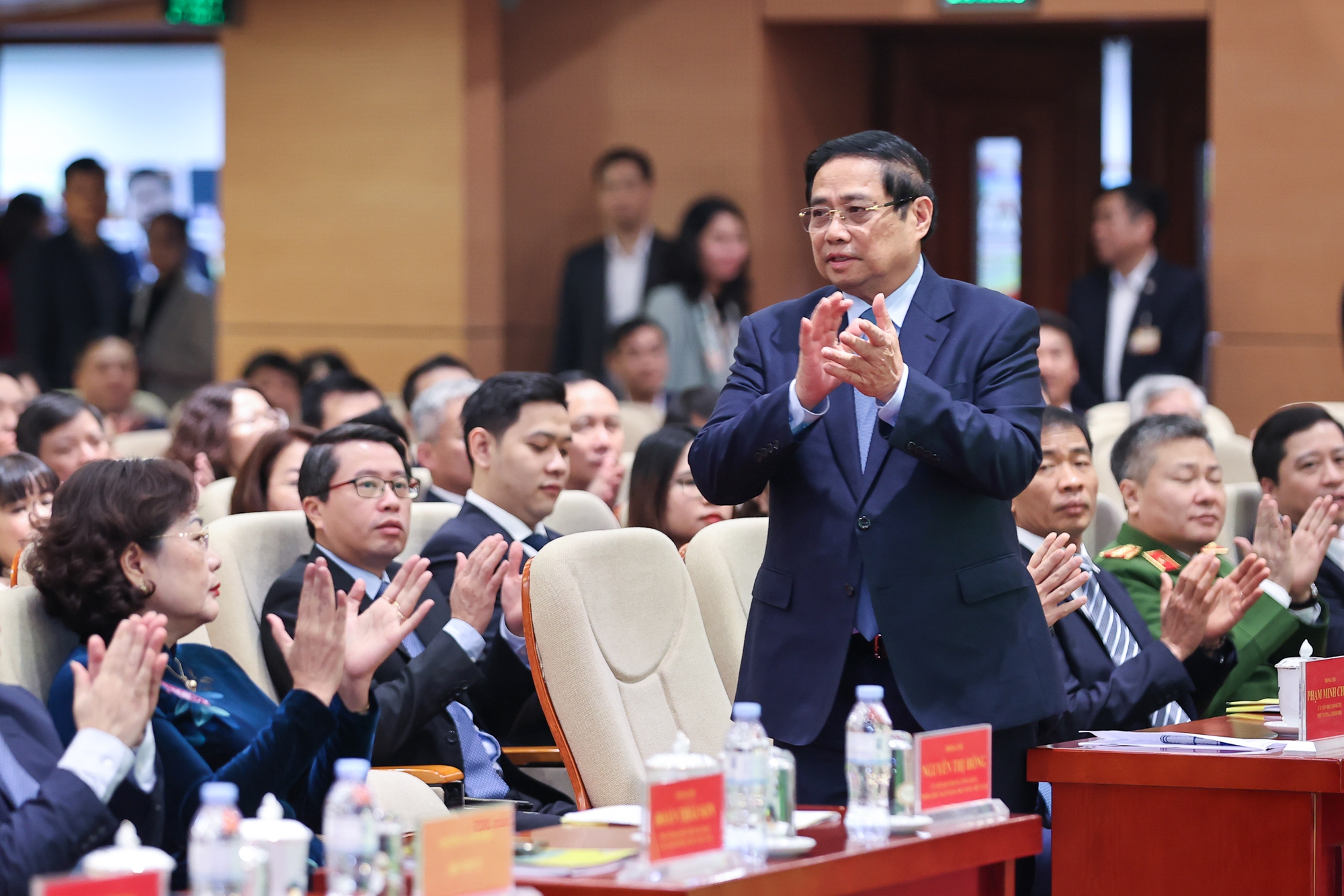 Thủ tướng: Mọi hoạt động của ngân hàng phải đổi mới, phải đột phá nhưng nhất quán mục tiêu- Ảnh 2. Thủ tướng: Mọi hoạt động của ngân hàng phải đổi mới, phải đột phá nhưng nhất quán mục tiêu- Ảnh 2.