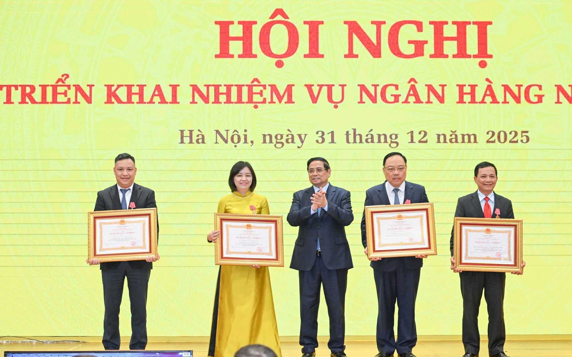 Thủ tướng: Mọi hoạt động của ngân hàng phải đổi mới, phải đột phá nhưng nhất quán mục tiêu