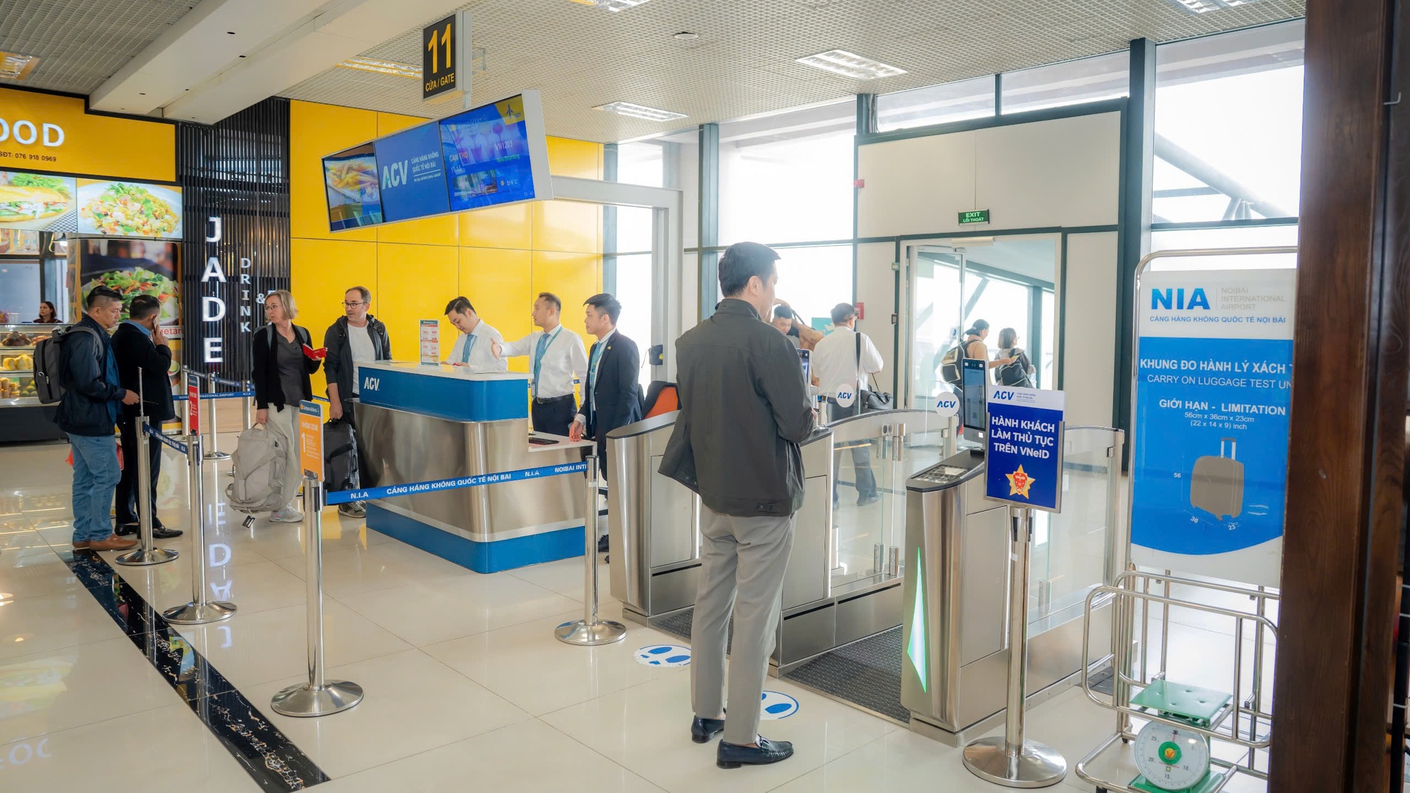 Sân bay Nội Bài dự kiến đón lượng khách quốc tế cao nhất từ trước đến nay- Ảnh 4.