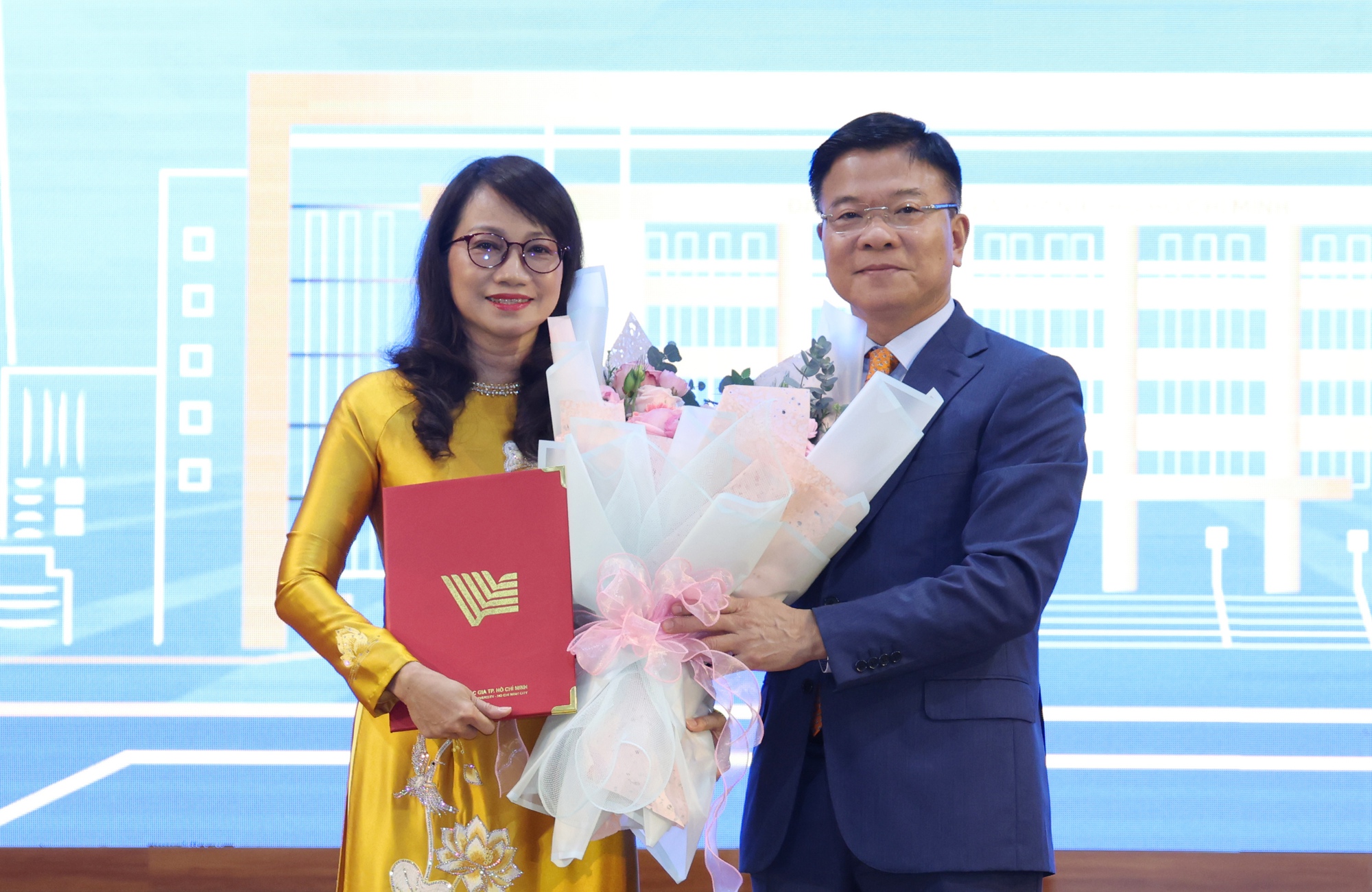 Phó Thủ tướng Lê Thành Long trao quyết định bổ nhiệm Giám đốc Đại học Quốc gia TPHCM- Ảnh 2.