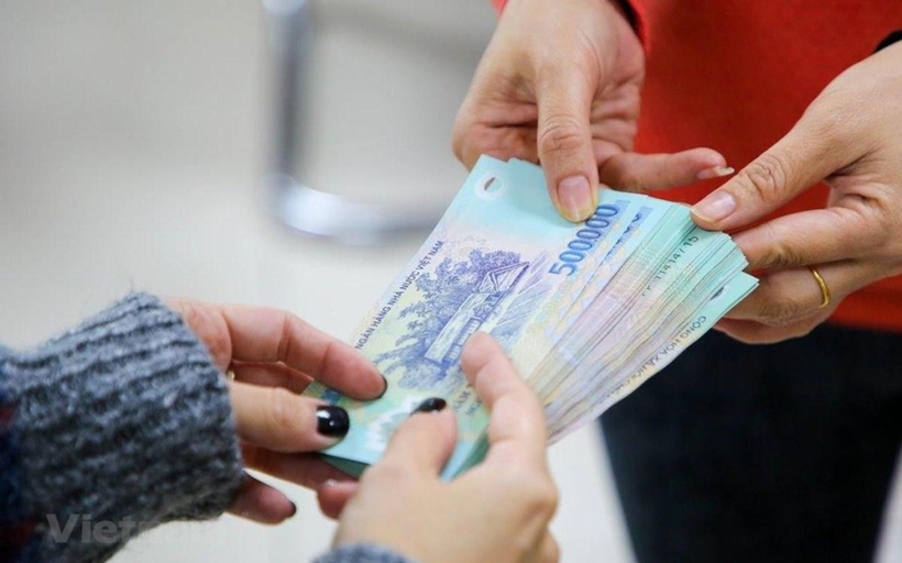 Chế độ tiền thưởng tại các hội áp dụng quy định nào?