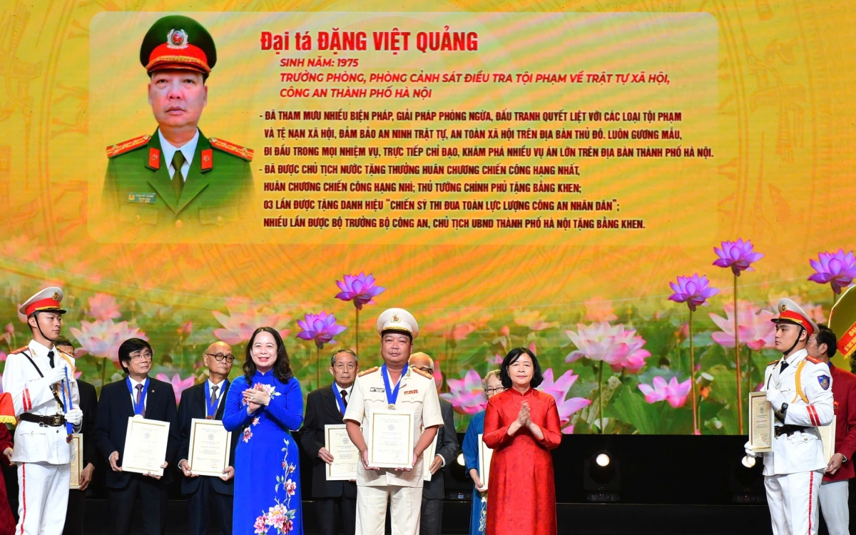 Người dựng 'lá chắn thép' bảo vệ bình yên Thủ đô