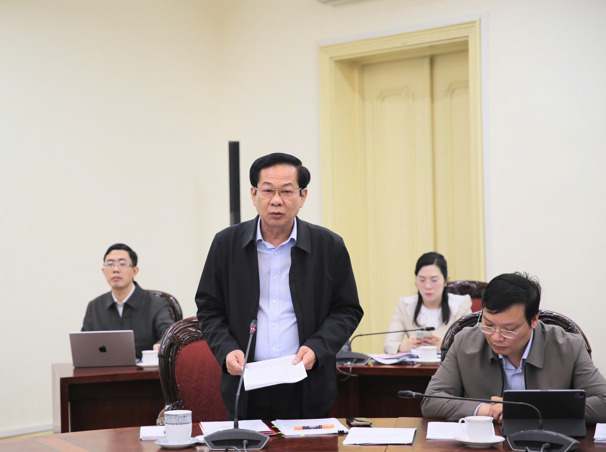 Phó Thủ tướng Phạm Thị Thanh Trà yêu cầu rà soát kỹ phương pháp đánh giá cán bộ, công chức- Ảnh 4.