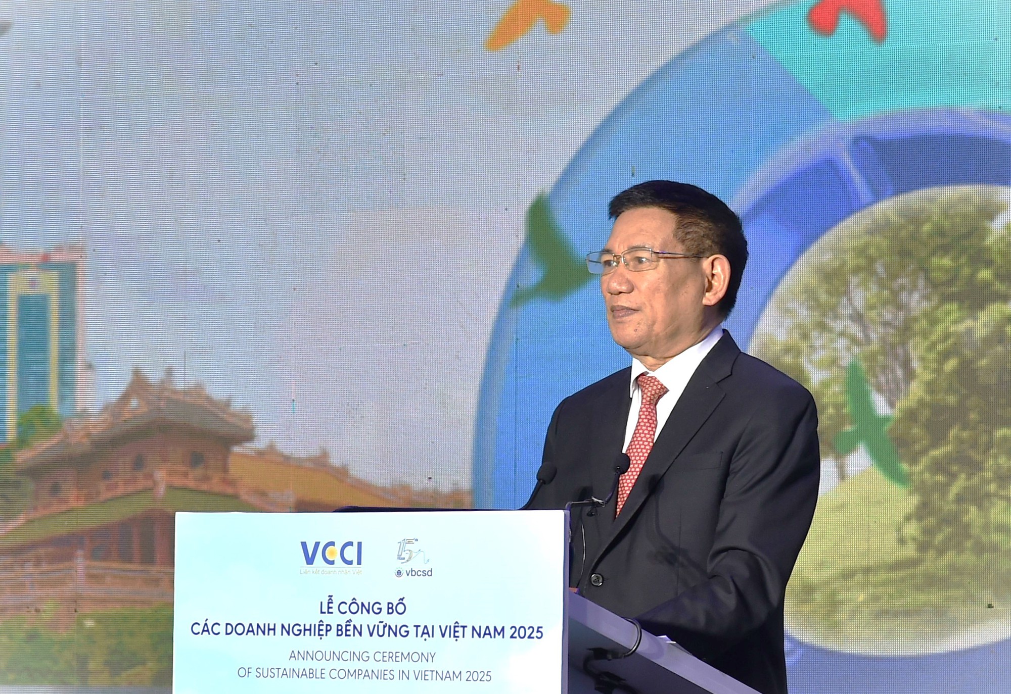 Phó Thủ tướng gợi mở phương thức để doanh nghiệp gặt hái 'quả ngọt', tạo sức bật trên thương trường toàn cầu- Ảnh 1.