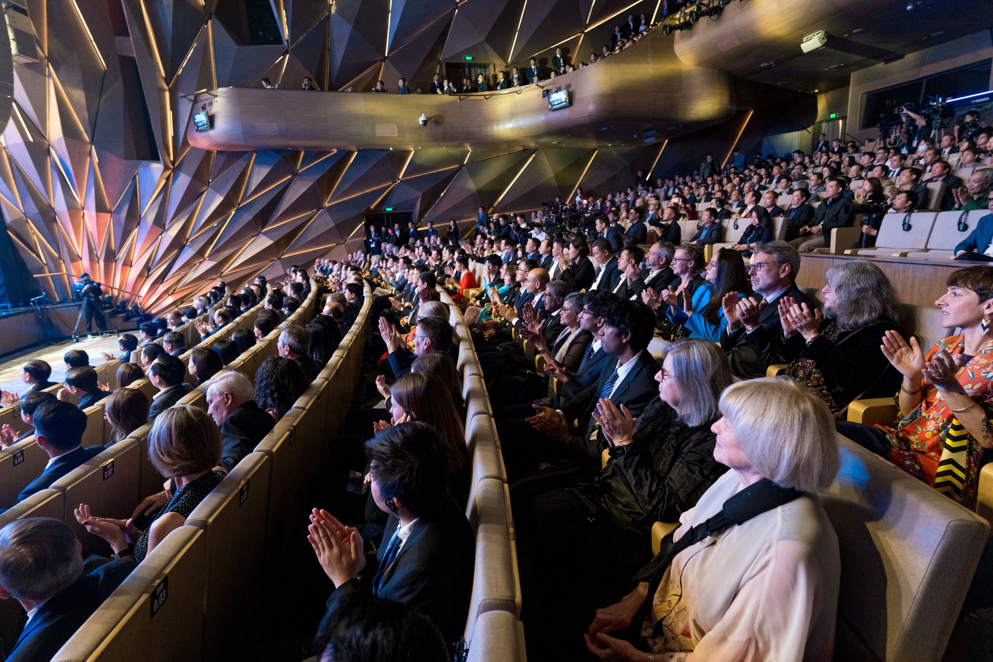 Giải thưởng Chính VinFuture 2025 vinh danh công trình vaccine HPV cứu sống hàng triệu người- Ảnh 6.