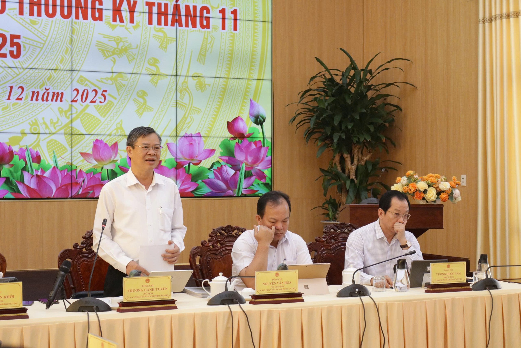 Cần Thơ tăng tốc hoàn thành mục tiêu năm 2025- Ảnh 1. Cần Thơ tăng tốc hoàn thành mục tiêu năm 2025- Ảnh 1.