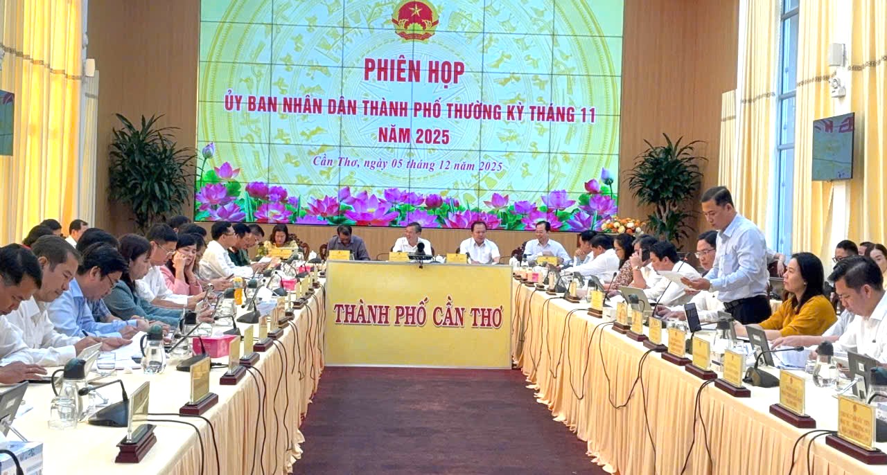 Cần Thơ tăng tốc hoàn thành mục tiêu năm 2025- Ảnh 2. Cần Thơ tăng tốc hoàn thành mục tiêu năm 2025- Ảnh 2.