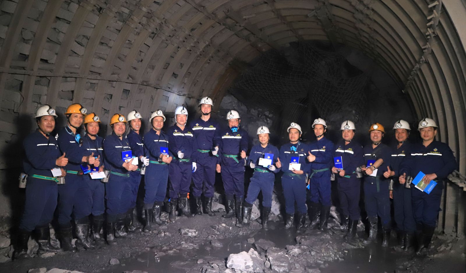 TKV quyết tâm 'cán đích' mục tiêu tăng trưởng 8% năm 2025- Ảnh 1.