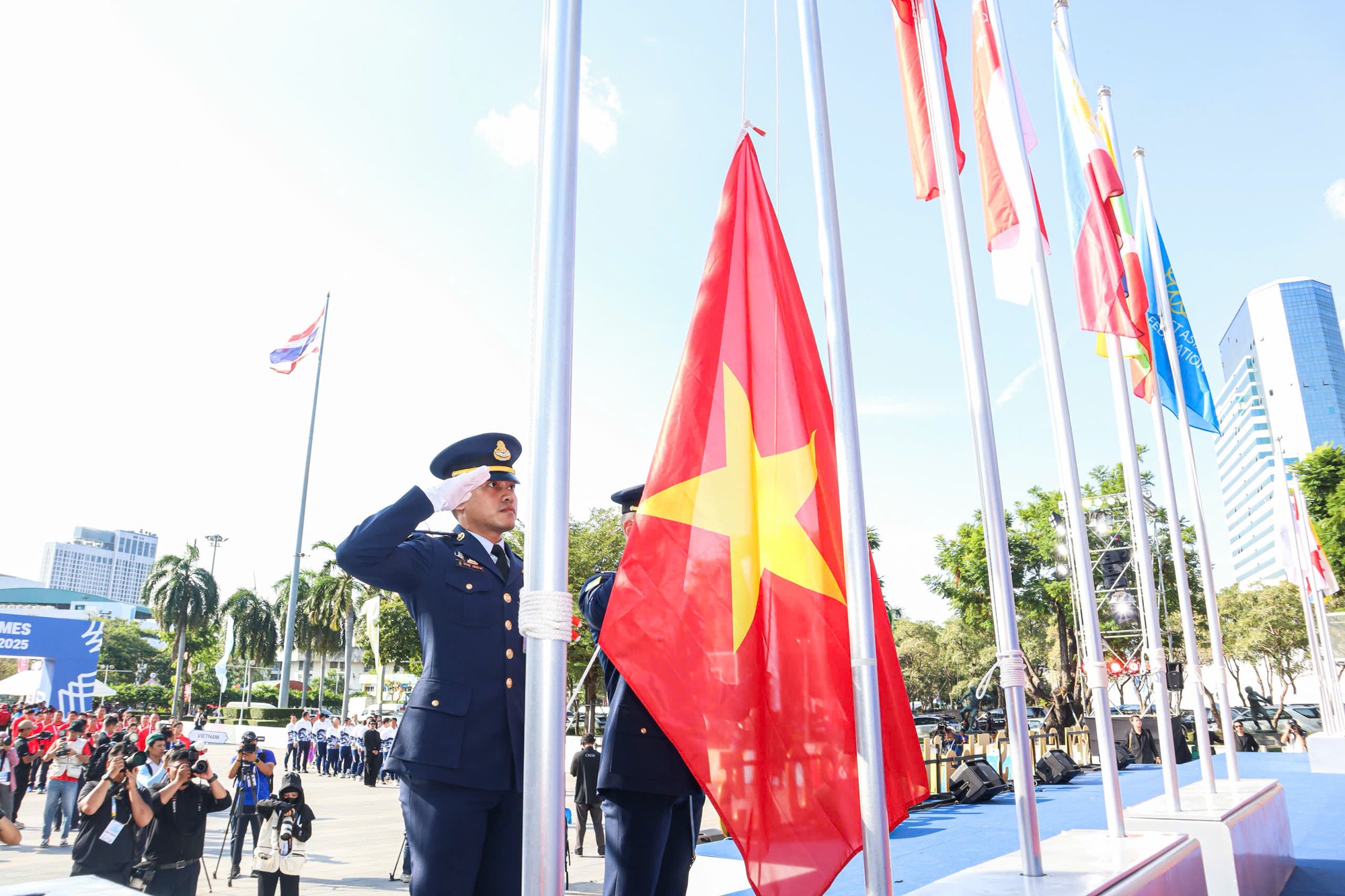 Lễ thượng cờ Đoàn Thể thao Việt Nam tại SEA Games 33- Ảnh 1. Lễ thượng cờ Đoàn Thể thao Việt Nam tại SEA Games 33- Ảnh 1.