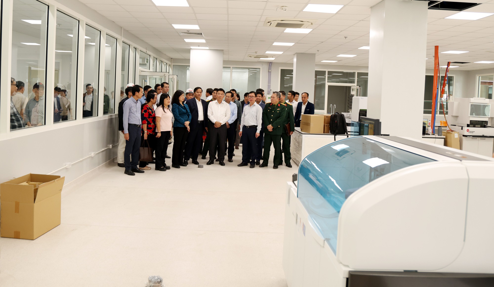 Phó Thủ tướng Lê Thành Long kiểm tra dự án Bệnh viện Bạch Mai và Việt Đức cơ sở 2- Ảnh 7. Phó Thủ tướng Lê Thành Long kiểm tra dự án Bệnh viện Bạch Mai và Việt Đức cơ sở 2- Ảnh 7.