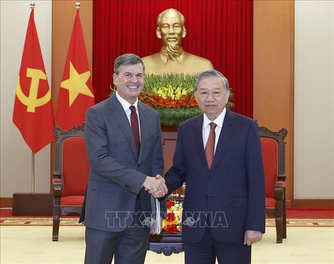 Tổng Bí thư Tô Lâm tiếp Giám đốc Học viện Tổng thống Liên bang Nga- Ảnh 1.