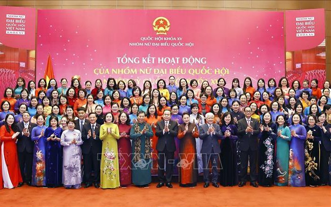 Chủ tịch Quốc hội Trần Thanh Mẫn dự tổng kết hoạt động Nhóm nữ đại biểu Quốc hội khóa XV
