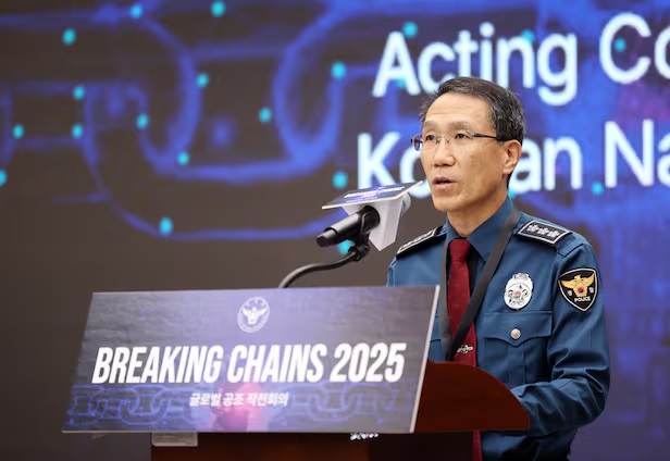 Triệt phá tổ chức lừa đảo trực tuyến tại Đông Nam Á từ sáng kiến 'Phá vỡ chuỗi'- Ảnh 1.