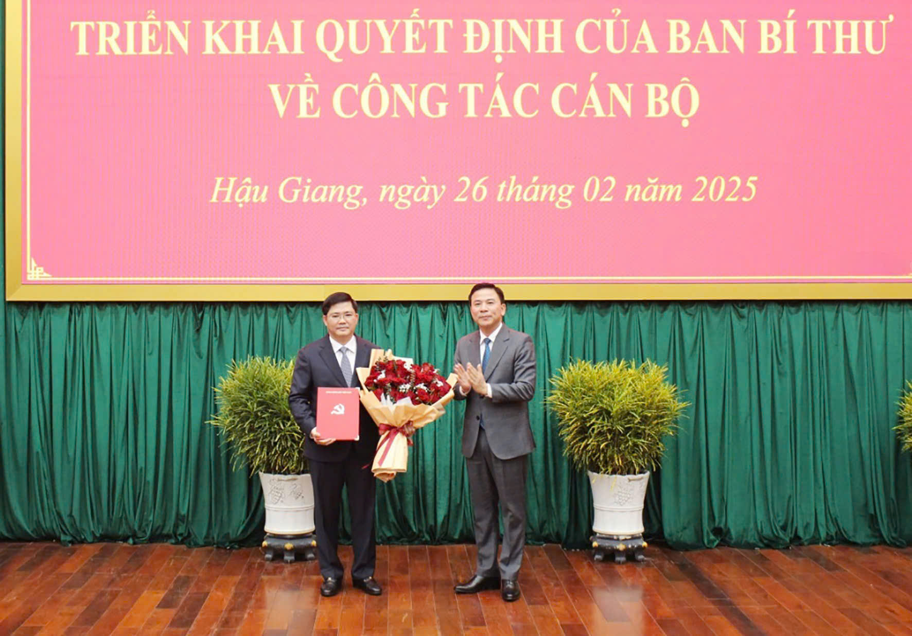 Ông Nguyễn Tuấn Anh giữ chức Phó Bí thư Thường trực Tỉnh ủy Hậu Giang- Ảnh 1.