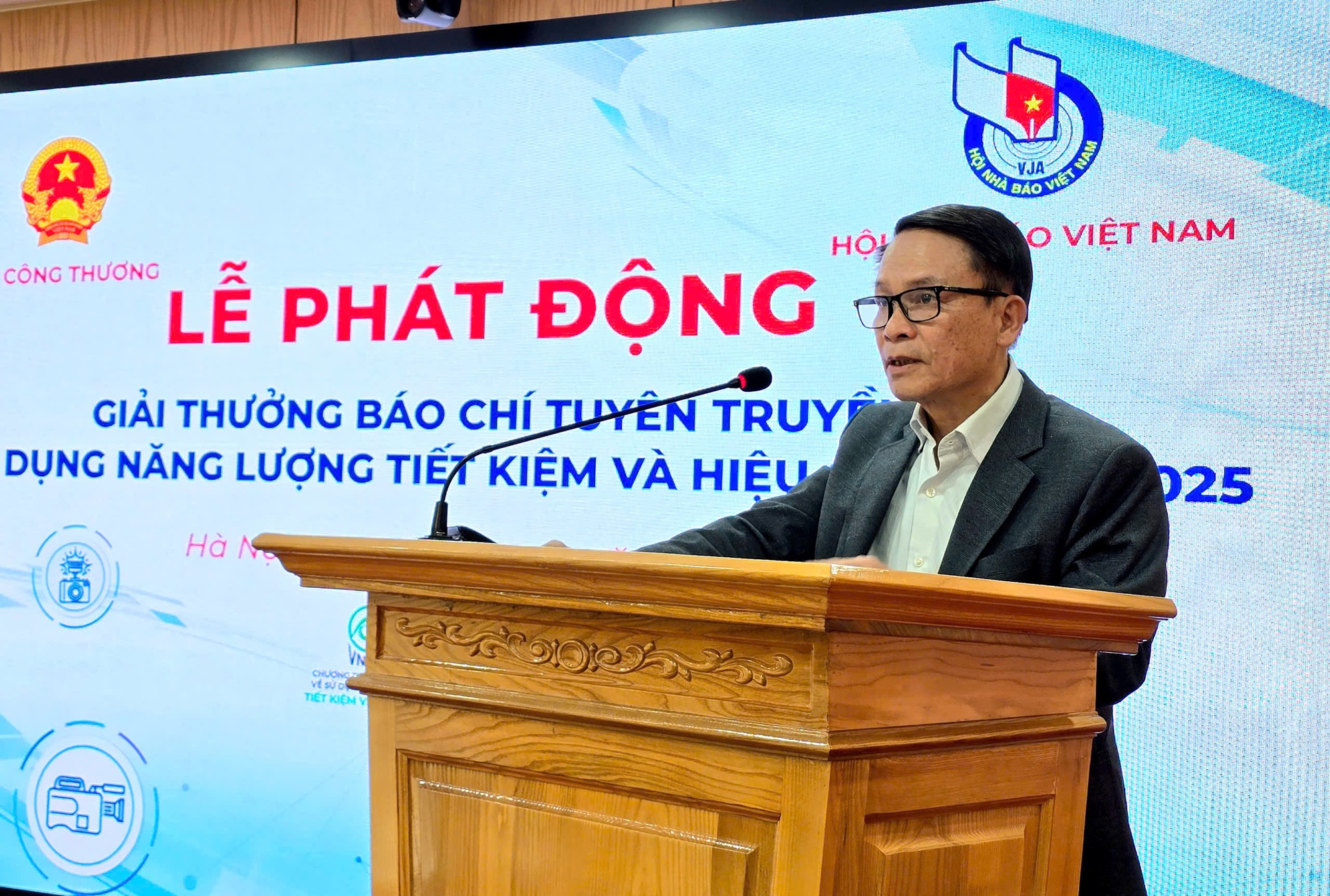 Phát động giải thưởng báo chí tuyên truyền sử dụng năng lượng tiết kiệm và hiệu quả năm 2025- Ảnh 2.