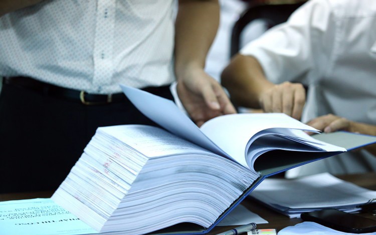 Chứng minh kinh nghiệm thực hiện hợp đồng tương tự thế nào?