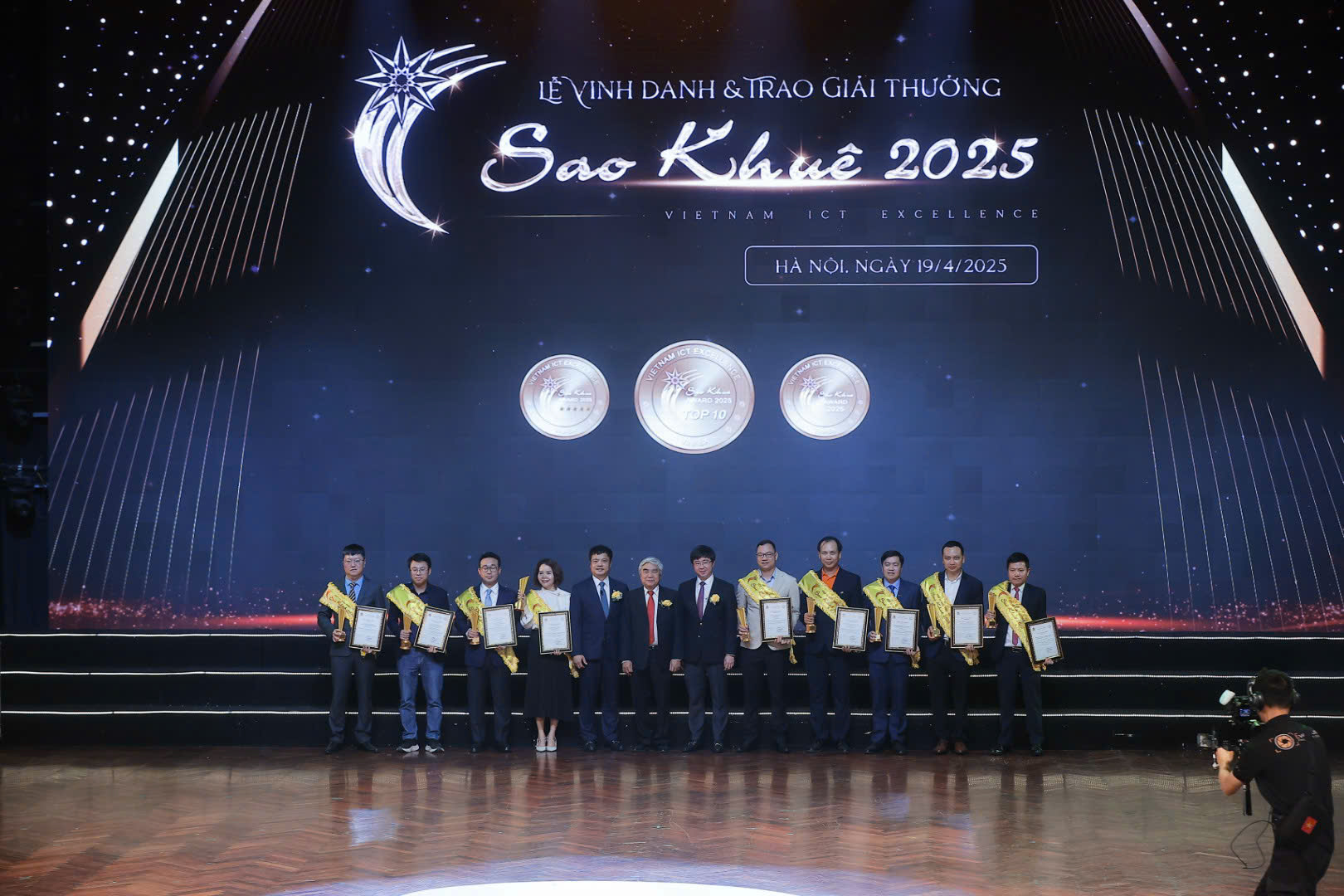 Gần 200 giải pháp số được trao giải Sao Khuê 2025 có doanh thu 2 tỷ USD- Ảnh 1.