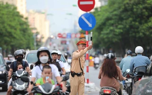Đảm bảo an toàn giao thông phục vụ diễu binh, diễu hành dịp đại lễ- Ảnh 1.