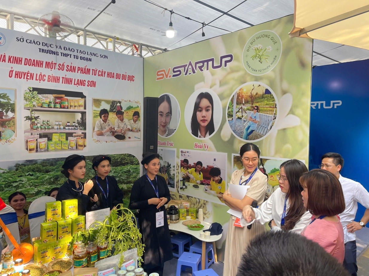 Ươm mầm doanh nhân trẻ từ ghế nhà trường: Khát vọng vươn xa từ Lạng Sơn- Ảnh 1.