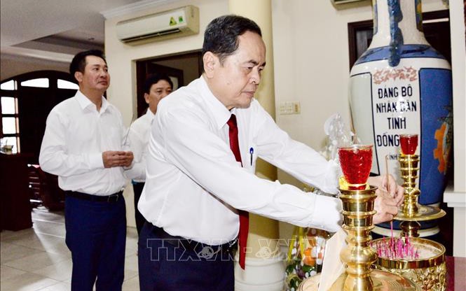 Chủ tịch Quốc hội Trần Thanh Mẫn tưởng nhớ, tri ân cố Chủ tịch Quốc hội Nguyễn Hữu Thọ