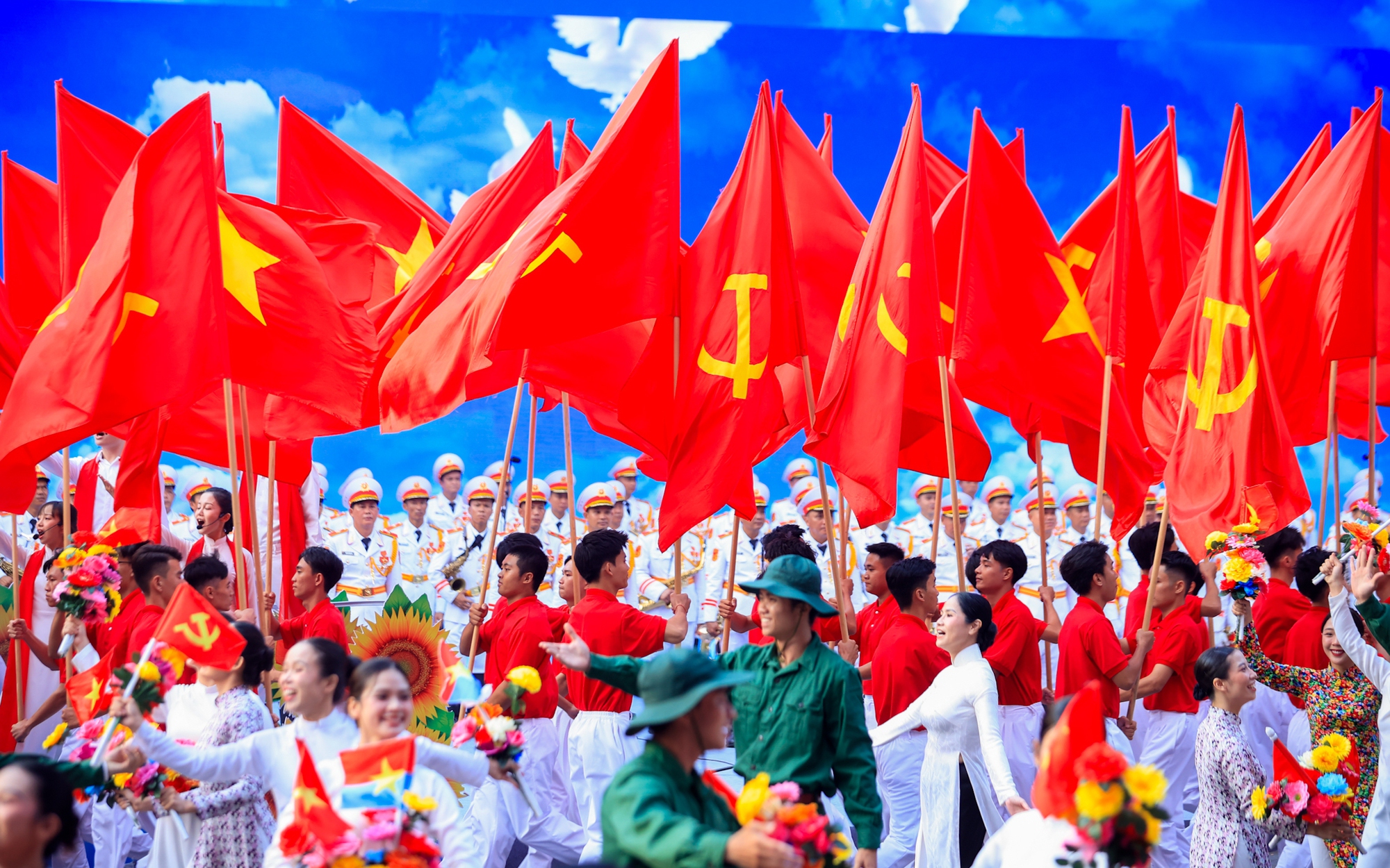 Kỷ niệm trọng thể 50 năm Giải phóng miền Nam, thống nhất đất nước