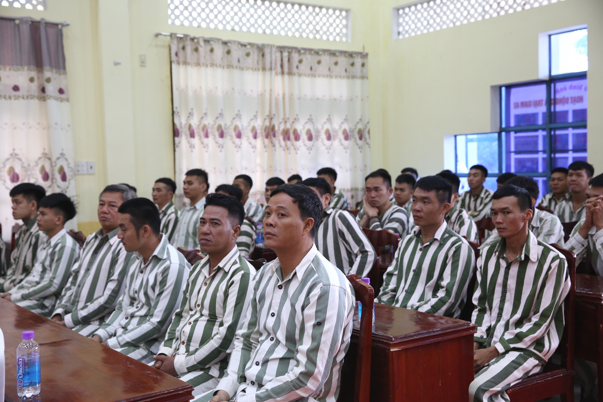 Phó Thủ tướng Thường trực Nguyễn Hòa Bình dự Lễ công bố quyết định đặc xá tại Trại giam A2- Ảnh 9. Phó Thủ tướng Thường trực Nguyễn Hòa Bình dự Lễ công bố quyết định đặc xá tại Trại giam A2- Ảnh 9.
